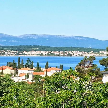 Apartmani Elena Malinska Buitenkant foto
